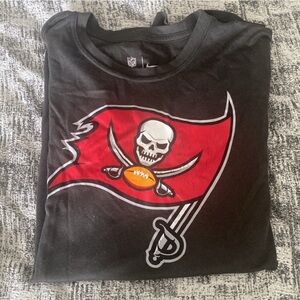 NFL Team Apparel Nike Tampa Bay Bucs Shirt Size Medium